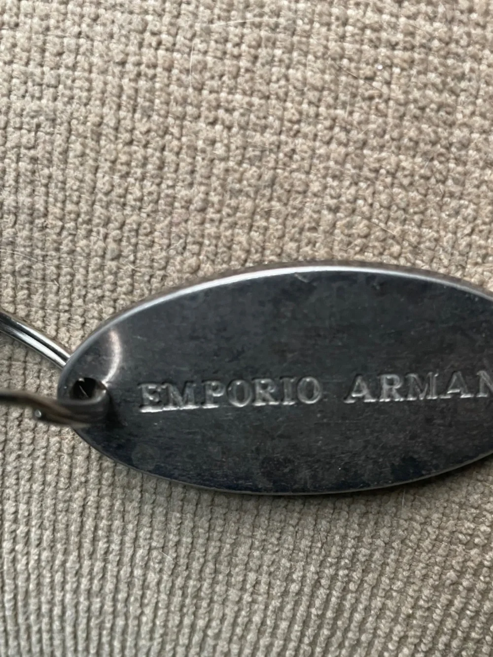 Keychain EMPORIO ARMANI Silver-tone Metal Oval Tag Key Ring Bag Charm